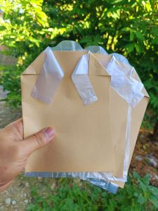 ถุงห่อฝรั่งสำเร็จรูป ห่อผลไม้ กระดาษน้ำตาลหนา 100 ใบ ใช้ง่าย สะดวก ห่อได้ทั้ง 2 เเบบ ใช้เเม๊กซ์เย็บ เเละ ใช้มือมัด กันฝน กันเเดด กันเเมลง ขนาด 6x12