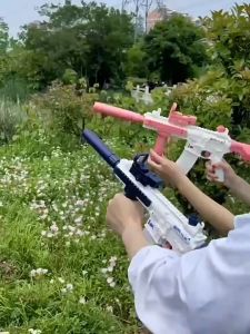 [พร้อมส่ง ] ปืนฉีดน้ําไฟฟ้า M416 ปืนฉีดน้ำแรง ยิงออโต้ ยิงไกล จุเยอะ ของเล่นวันสงกรานต์  ใช้เล่นกลางแจ้ง ชายหาด สนุกเต็มที่