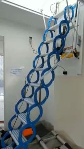 Thang nhôm xếp ốp trần điều khiển điện tự động kết hợp tay quay Tagomi