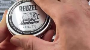 SÁP REUZEL BLUE STRONG HOLD TẠO KIỂU GIỮ NẾP TÓC CỨNG CÓ ĐỘ BÓNG