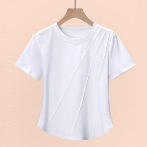 WANGGONGZHU | เสื้อยืดคอกลมแขนสั้นผู้หญิงฤดูร้อน 2025 ดีไซน์ใหม่ ทรงเข้ารูป สวมใส่สบาย แฟชั่น เสื้อผ้าทำงาน ทรงหลวม