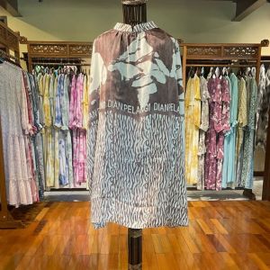 Callina Tunik by Dian Pelangi LIMITED EDITION Blouse Baju Atasan Kemeja Blus Outfit Casual Formal Kerja Kantor Pesta Pernikahan Kondangan Wanita Hijaber Cantik Anggun Modis Modern Elegan Mewah Model Korea Terbaru Motif Batik Abstrak Hand Made Kekinian
