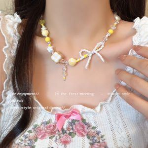 Dopamine Yellow Sweet Cool Butterfly Knot Beaded Necklace Suitable for Holiday Travel Photography Clavicle Chain Sweet Neck Chain