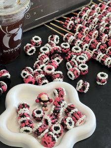 Dark Night Rose DIY Hand-Painted Beads Super Heavy Oil Mobile Phone Chain Cute Grains Good Night Bubble Monster Design