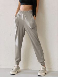 Pocketed Slim Fit Breathable Knit Sport Pants