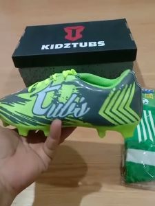 KIDZTUBS Sepatu Bola Anak Laki Laki Size 28 29 30 31 32 33 34 35 36 37 TUBS1758102424