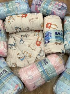 Cool Sensation Summer Air Conditioned Ice Silk Washable Thin Quilt Single Layer Summer Lightweight Polyester Fiber Filled