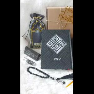 Hampers Al Quran Custom Ukuran A5 ( FREE Tulis Nama Di Cover ) plus Sajadah Tasbih Hadiah Pernikahan Ultah Kado Gift Box Set Muslim