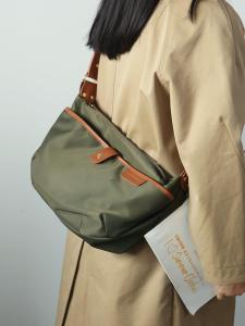 Trendy Oxford Cloth Crossbody Bag Casual Womens Bag High Quality like Best 2025 New Style Zipper Closure Canvas Material