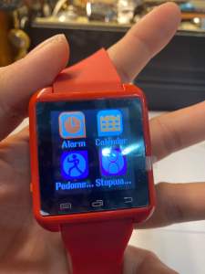 Đồng hồ thông minh U8  kết nối Smart Phone  quay số  điều khiển chơi nhạc  điều khiển camera điện thoại  đếm bước chân khi tập chạy  đi bộ và nhiều chức năng khác