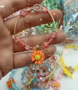 Gelang Manik Manik Kristal Wanita Korea Liontin Daisy