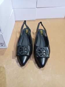 Pansus Wanita Karet Belakang Tori