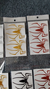 Miếng dán hình 2 con nhện bằng PVC - dán trang trí ô tô xe máy laptop bàn làm việc....