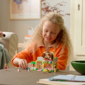 LEGO Friends 42650 Pet Accessories Shop (375 Pieces) Balok Mainan Anak (6 Tahun+)