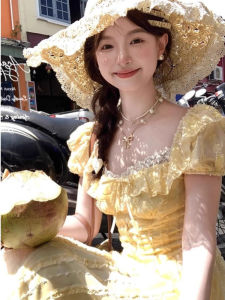 Váy Ngắn Ren Phong Cách Công Chúa Ngọt Ngào Mùa Hè 2025 Váy Chữ a Tay Bồng Cổ Vuông Màu Vàng Cho Nữ