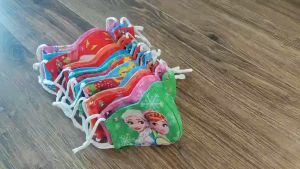 Khẩu trang vải cho bé in hình công chúa elsa nhiều màu có dây rút điều chỉnh quai