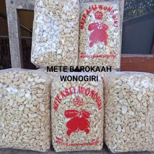 1kg kacang mete mede WONOGIRI mentah patahan pecah belah ( Remuk )