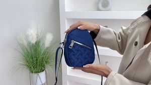 (w256) กระเป๋าสะพายข้างผู้หญิง มี3ซิป แต่งซิปสีเงิน ใส่มือถือขนาดใหญ่ได้ redspeed