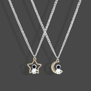 【♡Lovely girls house♡】Fashion Moon Star Border Three-dimensional Spaceman Astronaut Pendant Couple Necklace for Men Women Jewellery Gift