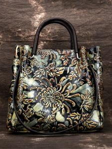 Retro Embossing Fashion Women Bags Genuine Leather Handbag Top Layer Leather One-Shoulder Crossbody Bag Casual Textured Small Square Bag