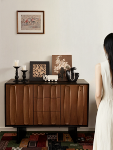 Retro Key Storage Sideboard Cabinet Decorative Painting
