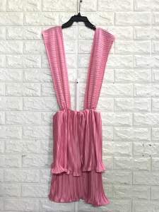 ชุดเอี้ยมกระโปรง ระบายชั้นๆ ผ้าอัดพลีท