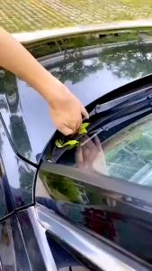 Miếng Dán Cao Su Bảo Vệ Gạt Mưa Ô Tô Chống Lá Lớn Và Bụi Phù Hợp Nhiều Mẫu Xe - Đen