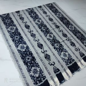 KAIN TENUN ETNIK JEPARA HALUSAN MOTIF BUNGA