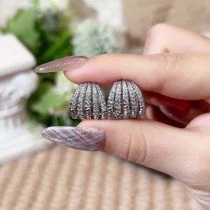 Huitan Trendy Claws Design Hoop Earrings for Women Silver Color/Gold Color Statement Female Ear Earrings Luxury Wedding Jewelry