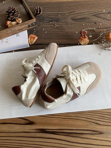 Handmade Leather Deoxynucleotide Shoes Womens Casual Sport Shoes Soft Bottom Flat Bottom Board Shoes College Style New 2025