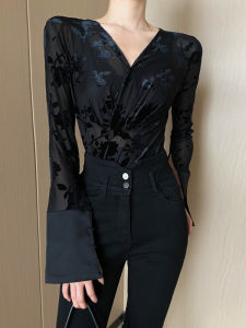 เสื้อเชิ้ตผู้หญิงคอวีพิมพ์ลายดอกไม้ทรงเข้ารูปสไตล์ย้อนยุคฤดูใบไม้ร่วง/ฤดูหนาว เสื้อเชิ้ตผู้หญิงทรงเข้ารูปแบบใหม่