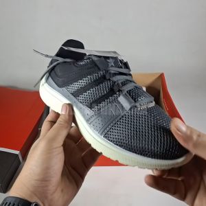 Sepatu Trekkers Pria Abu Tua Hitam Putih Size 39-43