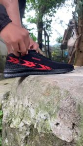 APE COLLECTION- Sepatu Pria Terbaru Speatu Kasual Running OF FS