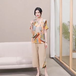 Bộ Lụa Hàn Châu Cho Mẹ Tay Ngắn Quần Phối Hoa Văn To Bộ Đồ Trung Niên Chất Liệu Lụa Mịn Mát