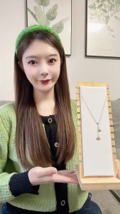 Desktop Velvet Jewelry Bust Display Stand Necklace Pendant Holder Countertop Jewellery Showing Organizer