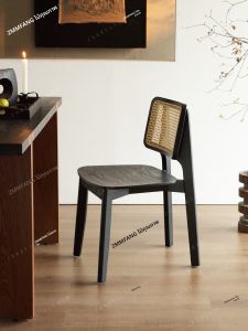 เก้าอี้ทานอาหารแบบไม้แท้สไตล์ยูเครน ที่นั่งสบาย ไม่มีที่วางแขน ไม่มีหมอนรองนั่ง ไม่หมุน ไม่ติดตั้ง ไม่ต้องประกอบ