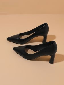 รองเท้าส้นสูงสีดำ Daphne สำหรับผู้หญิง ฤดูใบไม้ร่วง 2025 รองเท้าทำงานแบบสวมที่สวมใส่สบาย รองเท้าหนังแบบสวมลำลองสำหรับงานปาร์ตี้