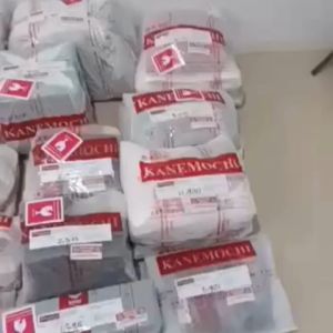 KANEMOCHI TEDDY BEAR ROSE BOUQUET - KANEMOCHI TEDDY BEAR ROSE BUKET (VARIASI LOVE) - OLEH OLEH JEPANG - SOUVENIR JEPANG - SURPRISE ULANG TAHUN - SURPRISE PERNIKAHAN - KADO PERNIKAHAN - VALENTINE ROSE BEAR - SURPRISE VALENTINE