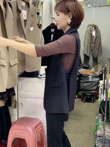 Stylish Slim Fit V-Neck Sleeveless Blazer Vest for Women