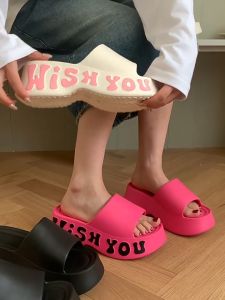 NH รองเท้าแตะชายหาดสำหรับผู้หญิง รองเท้าหัวโตสำหรับผู้หญิง รองเท้าแตะพื้นหนาพิมพ์ลายแฟชั่นใหม่ ไม่ลื่น ทนทาน สูง 6.5 ซม.