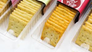 洽洽喀吱脆薯脆 非油炸薯片饼干 休闲零食小零嘴【原味/麻辣香锅/韩式泡菜/葱香烤翅/铁板烧烤/日式大阪烧/鸡汁番茄/沁爽柠檬 /劲爽泡椒】35G      CHACHEER CRUNCHY POTATO CHIPS CASUAL SNACKS【ORIGINAL/SPICY HOT POT/KOREAN KIMCHI/TEPPANYAKI BBQ/ONION CHICKEN/OKONOMIYAKI】35G