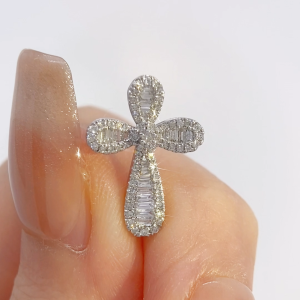 LAZO DIAMOND Graceful Reflection Cross Diamond Pendant in 375/9K White Gold