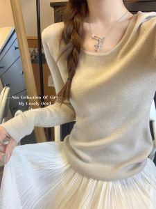 French Style Soft Thin Low round Neck Long Sleeve Knitted Top Womens Base Shirt Exposing Clavicle Autumn Simple Design Sweater