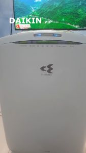 Máy lọc khí tạo ẩm DAIKIN ACK50N-W VIP INVERTER NỘI ĐỊA NHẬTHÀNG XÀI LƯỚTMÀNG LỌC HEPA ZIN VÀ THAY MỚI LỌC BỤI TẠO ẨM TẠO IONđã qua sử dụng mới 97% chuyển điện 220V_Bảo hành 12 tháng. Khử mùi khói thuốc lá mùi hoi-Tạo ion- Diệt muỗi