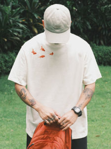 เสื้อยืดแขนสั้นผ้าฝ้ายแท้ 300 กรัม LAOYAN สำหรับผู้ชาย ระบายอากาศได้ดี หลวมๆ ใส่สบาย ลายพิมพ์แบบฉีดน้ำ