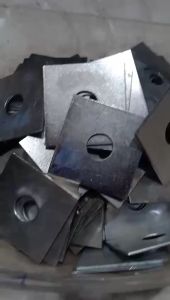 Lông Đền Vuông dùng với bu lông con tán hoặc ốc vít nhiều kích cỡ dày 15mm