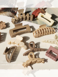 JIUDUOLAN | Large Shark Clip Hairpin