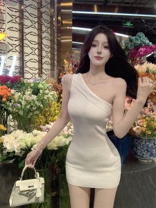 French Style Temperament Socialite Qianjin Style Oblique Shoulder Ruffles Stylish Skinny Slimming Silm Knitting Hip Bag Dress