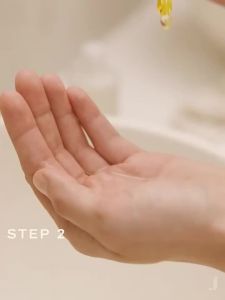 LGRAMER Hydrating VC Essence Repair Skin Barrier Relieve Aging Anti-Wrinkle and Fade Spots Make Your Skin Youthful and Healthy