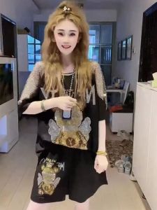 Fashionable 2023 Diamond-Embellished Shoulder Released Streetwear Set for Women Shorts and Tops Casual Quick-Dry Two-Piece Suite